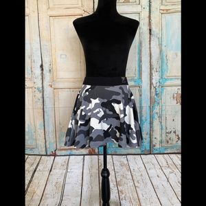 Boy London Girl Camouflage Skater Skirt Gray Black Size 9/10